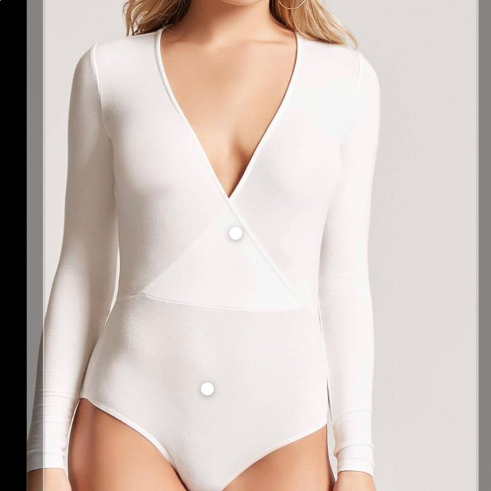 Forever 21 plunge top bodysuit🛍